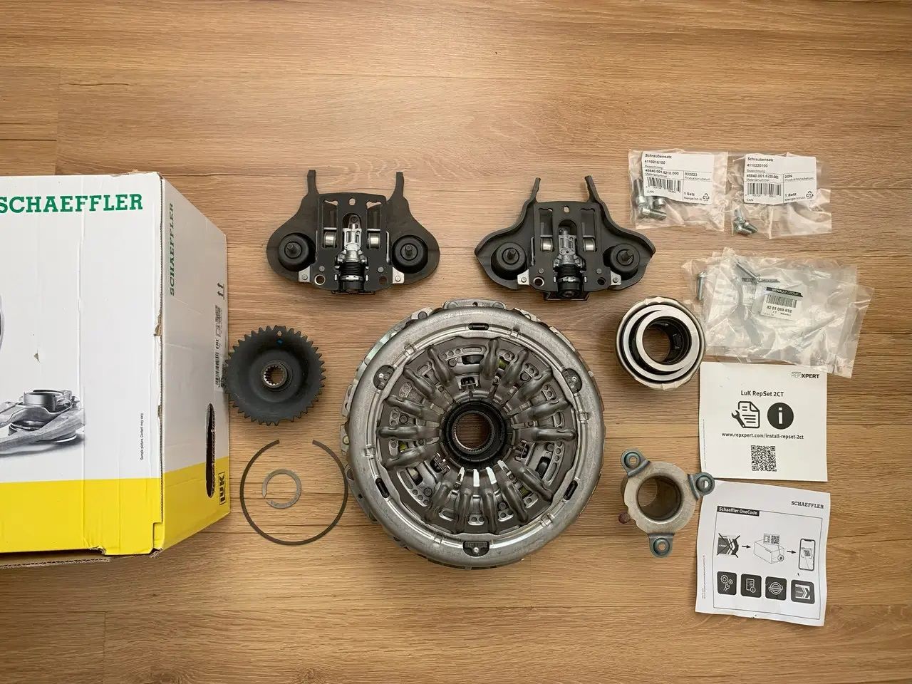 Debriyaj Seti DC4 1.5 DCİ K9K FLUENCE MEGANE III MEGANE IV TALİSMAN CAPTUR  302054315R 602000500 - LUK